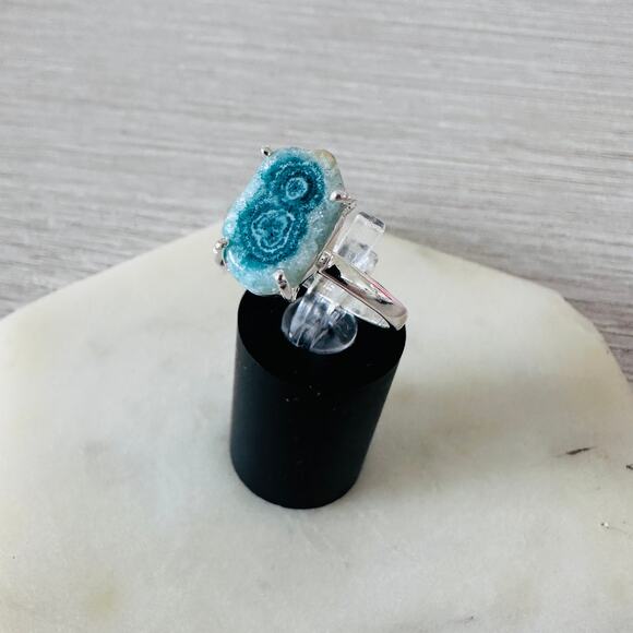 Sterling Silver Mediterranean Green Quartz Stalacitite Slice Ring - Picture 5 of 7